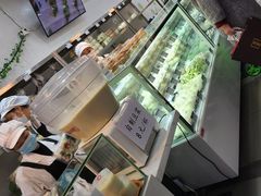 -白玉兰食品(中山公园龙之梦店)
