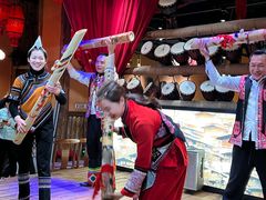 -老滇山寨•云南特色菜•地方菜•民族风情歌舞表演(金碧店)