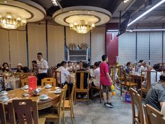 大堂-有红鸡毛店·巴蜀民间菜(碧海南路店)