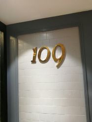 点击看大图 -109美发沙龙