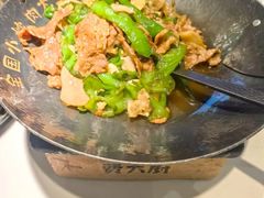 -费大厨辣椒炒肉(高铁吾悦广场店)
