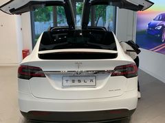 -TESLA 特斯拉(上海太古汇体验店)