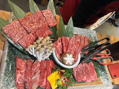 -炼火烤肉店