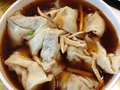红汤辣馄饨-王興記(中山路店)