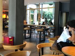 大堂-星巴克(人民公园店)
