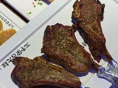苏尼特金质烤羊排-三个蒙古大叔羊肉串(大宁店)