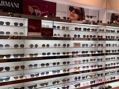 -LensCrafters亮视点·OAKLEY精选(静安嘉里中心店)