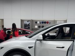 -TESLA 特斯拉(广州天环广场体验店)