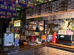 -丽纳尔斯酒吧咖啡LENORE’S BAR(三经街店)