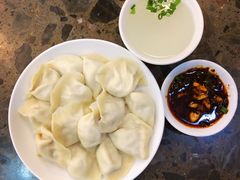 -周家大连水饺(美专校街店)