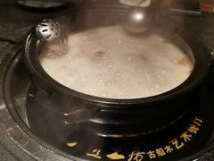 -大匠工房古船木艺术餐厅·猪肚鸡专门店(长白仙岛店)