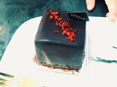 -UNI UNI(环亚凯瑟琳店)