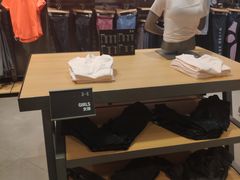 -UNDER ARMOUR(新燕莎奥莱店)