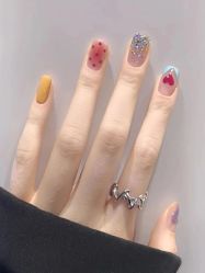 -芊冉•美甲美睫纹绣