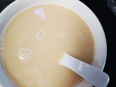 高浓度纯黄豆现磨豆浆-老陶包子铺(南大西南村店)