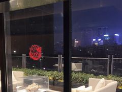 -丽思卡尔顿·炙焰·铁板烧餐厅