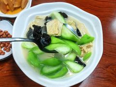 -郑猛记石岐鸽主题餐厅(长江店)