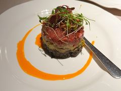 牛肉塔塔配牛油果黑橄榄酱-Solo(衡山路店)