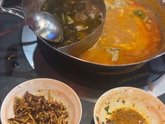 -由衷贵州酸汤牛肉火锅(新桥店)