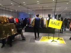 -URBAN REVIVO(欢乐海岸购物中心店)