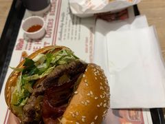 -The Habit Burger Grill 哈比特汉堡(爱琴海店)