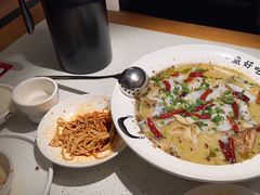 -江渔儿酸菜鱼(港湾1号店)