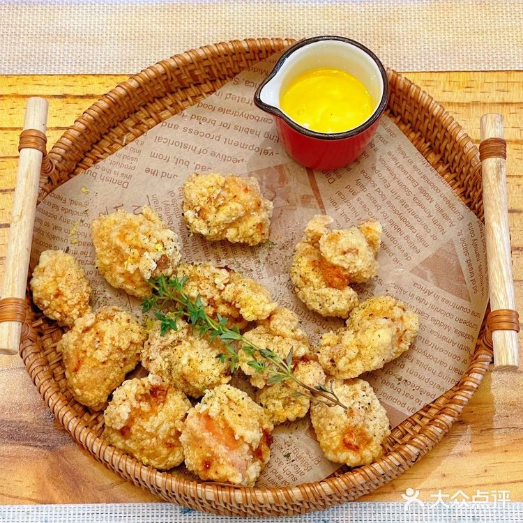 武汉西餐厅推荐|好吃不贵，环境超好的Moon Blue