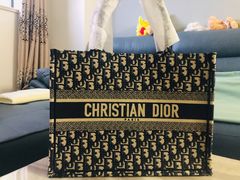 -DIOR迪奥(德基广场女装店)