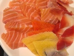 -钱小奴海鲜自助黑金店(杭州滨江龙湖店)