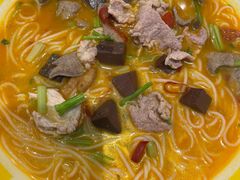 -粉小主·贵州酸汤牛肉粉(南京仙林金鹰店)