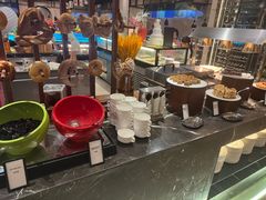 -广州万富希尔顿酒店·感趣自助餐厅·金秋蟹宴生蚝海鲜刺身