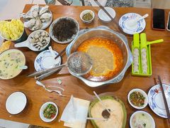 -老何家后安粉·糟粕醋海鲜火锅(三亚湾椰梦长廊店)