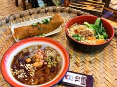 -爆炸头阿姨小四川正宗川味小吃(无任何分店)