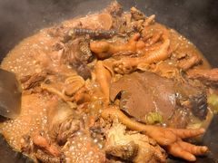 -鱼窝棚柴火铁锅炖(富山屯店)