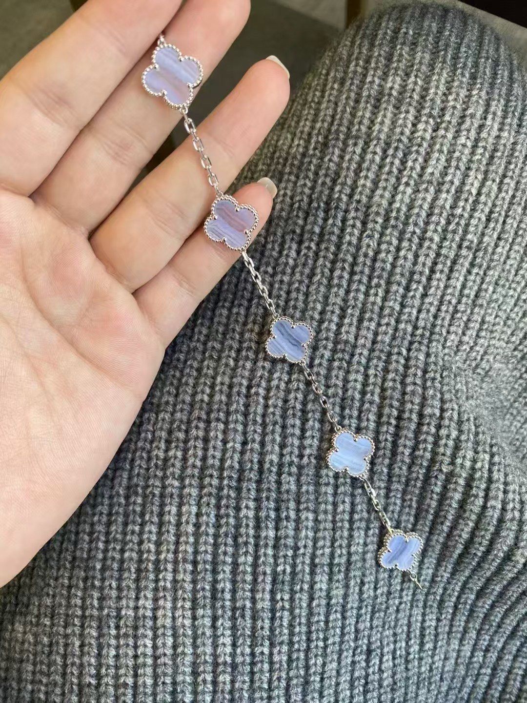 自带清冷感的四叶草手链