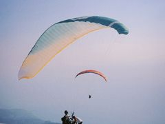 -费特希耶滑翔伞