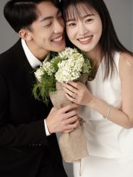 -易摄影婚纱摄影工作室