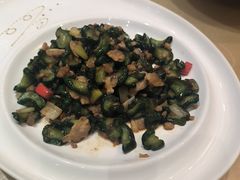-瓦国小镇·果木烤鸭·融合菜(西口店)