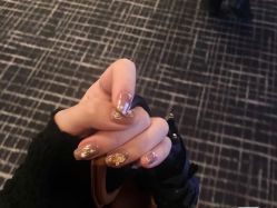 -悦指间美甲美睫