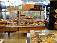 面包甜点陈列柜-巴黎贝甜(右安门店)