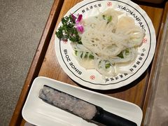 -小南房鲜美蛙火锅(北苑店)