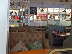 -豪客嘉族·麦尼顿西餐厅(乐福天下店)