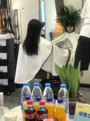 -V8潮牌·接发烫染连锁