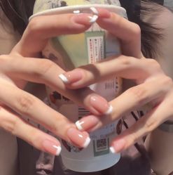 -天生爱美甲