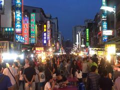 -六合夜市