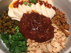 -云海肴·汽锅鸡·云南菜(天山百盛优客店)