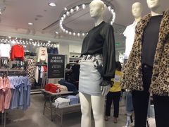 -H&M(天一广场店)