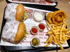 -The Habit Burger Grill 哈比特汉堡(复兴soho店)