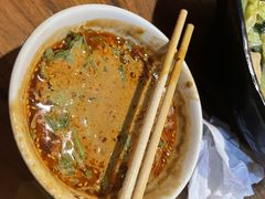 -万记麻辣烫国展总店