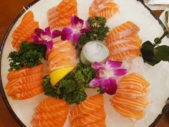 -青瓦餐厅·生鱼片·韩园烤肉(西塔店)